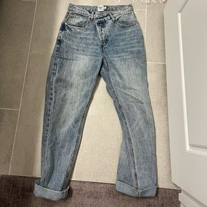 Asymmetric waist jeans